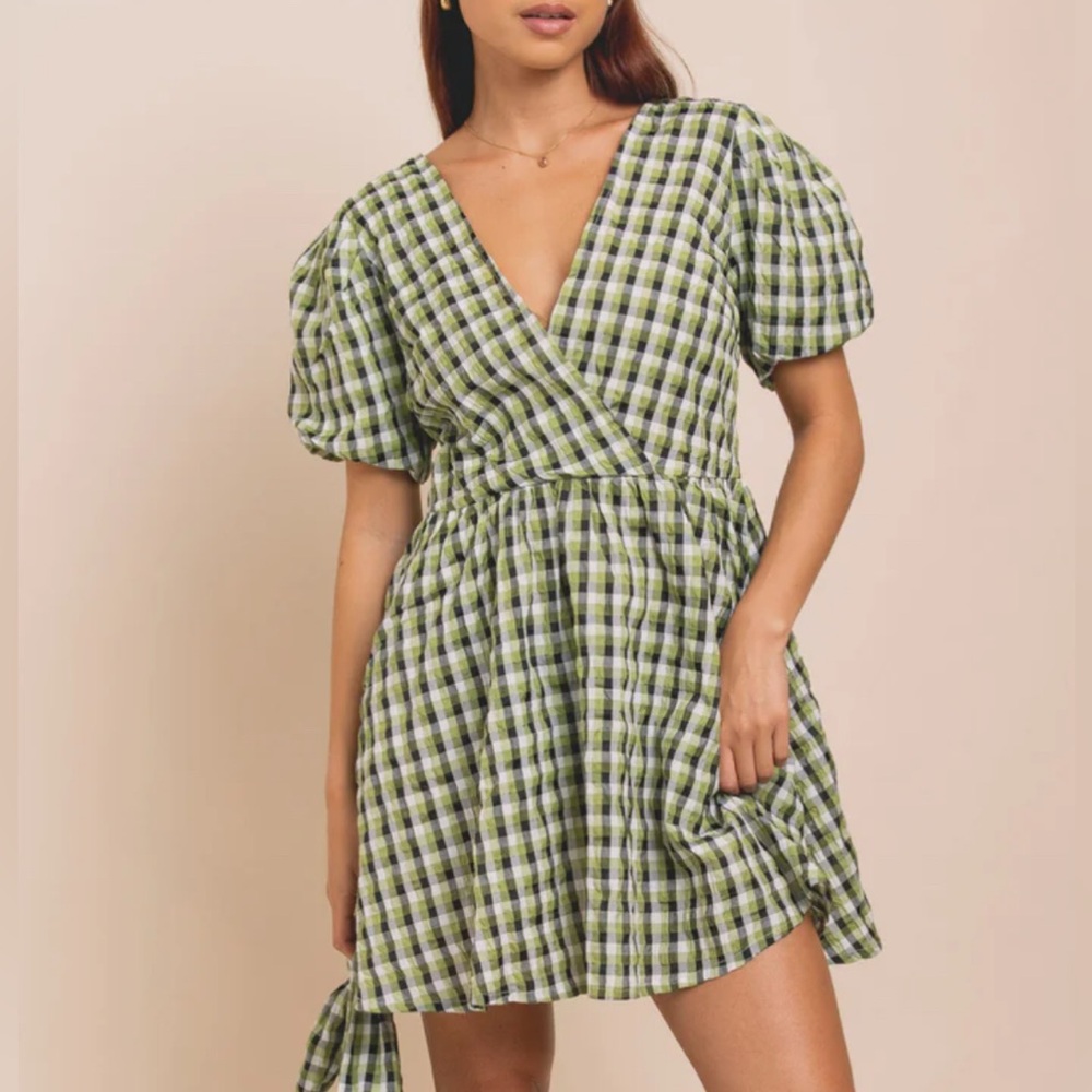 Daisy Street Mini Smock Dress 💚